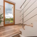 Six-bedroom In Bilisane