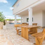 Six-bedroom In Holiday home Bilisane