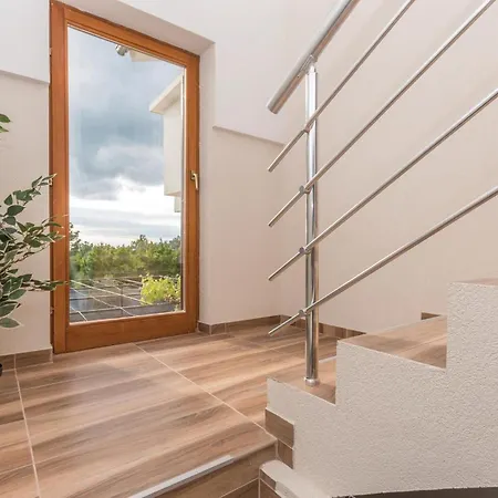 Six-bedroom In Bilisane