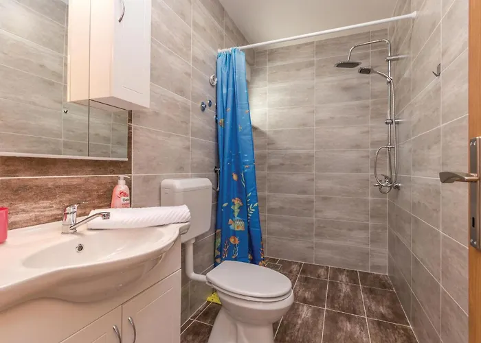 Six-bedroom In Сasa de vacaciones