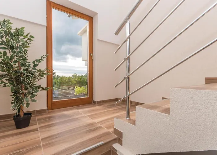 Six-bedroom In Bilisane